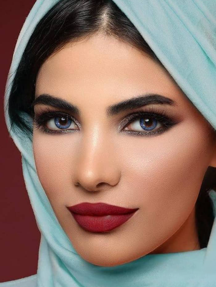 خرید لنز آبی دور دار Brilliant Blue