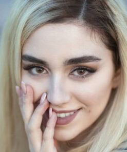 خرید لنز عسلی بدون دور Pretty Nour