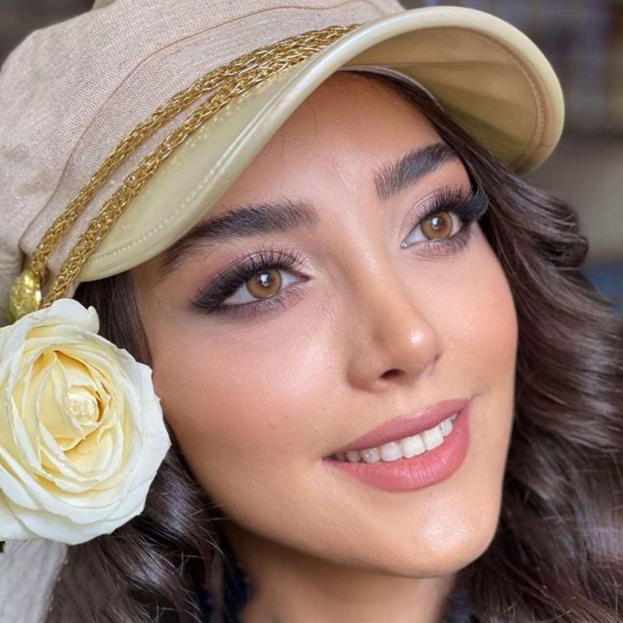 لنز عسلی دور دار Sandy Brown - Image 2