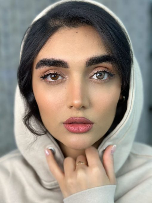 خرید لنز عسلی Valentino