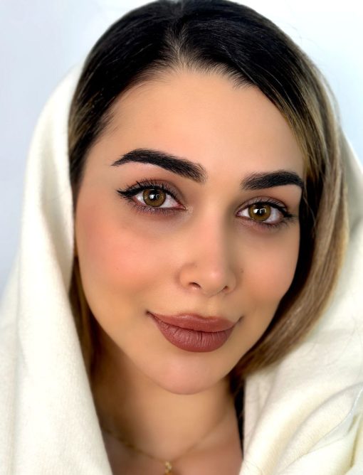 خرید لنز عسلی دور دار Latina