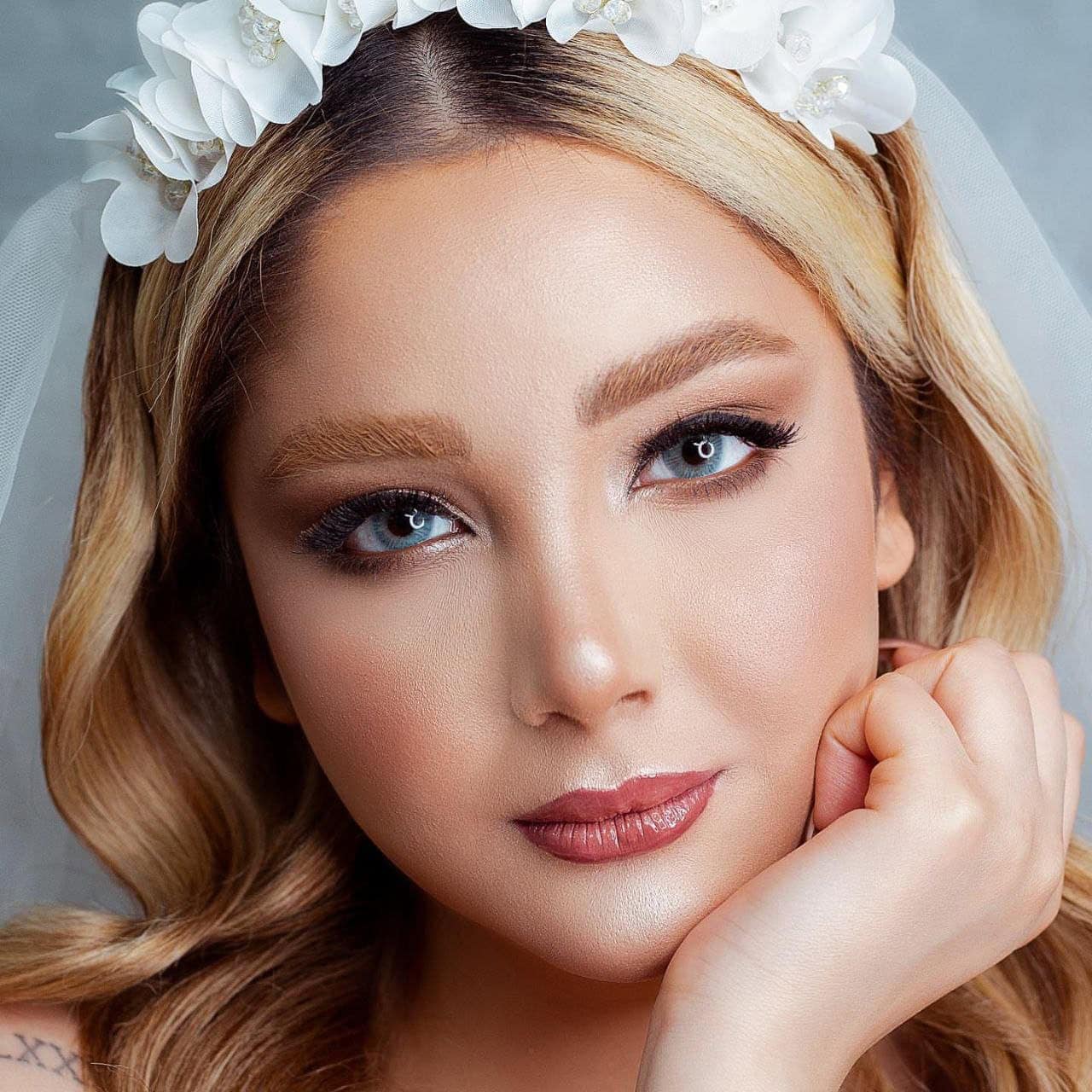 خرید لنز عروس مدل Tifany Blue